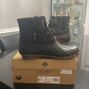 Brand New Black Sperry’s size 6.